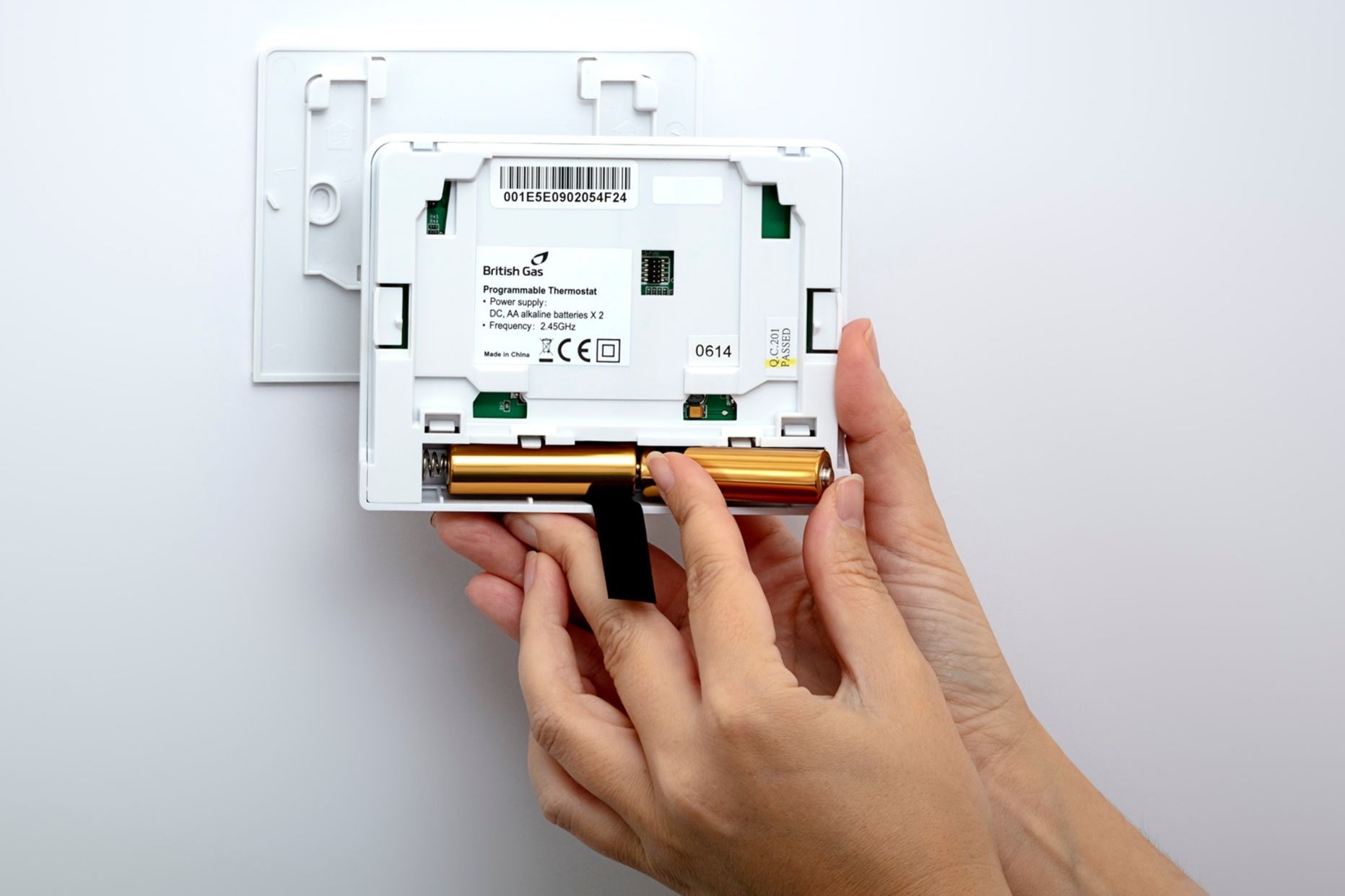 Remove and reinsert the Hive 1 thermostat batteries