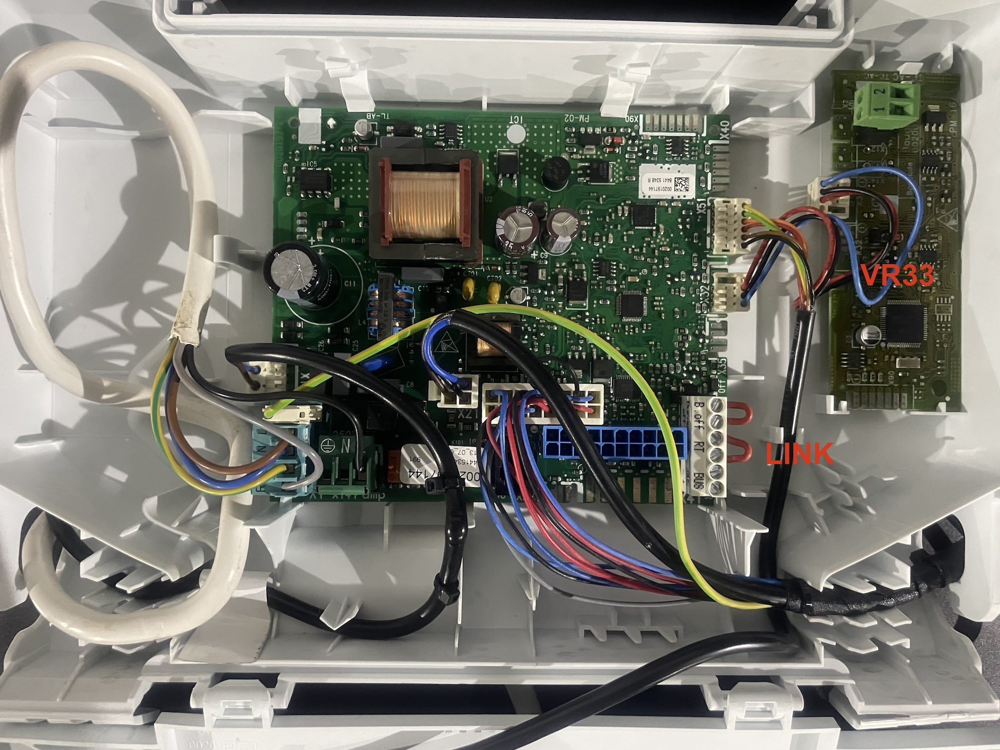 VR33 module fitted on a Vaillant ecoFIT boiler