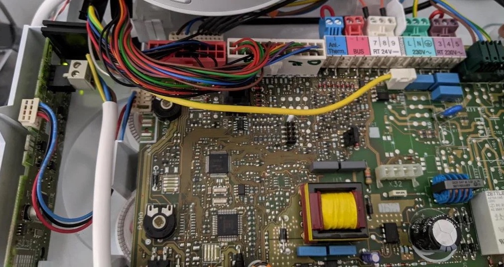VR33 module location on a Vaillant PCB